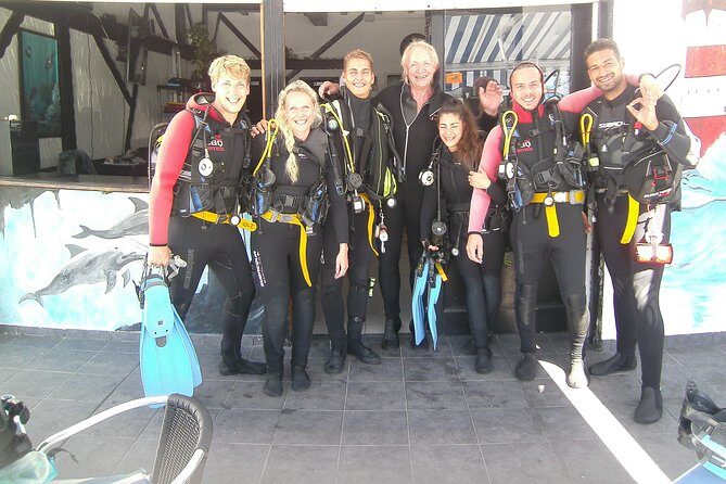 2x diving package, on request including refreshment - Gear rental included: why that’s a big deal