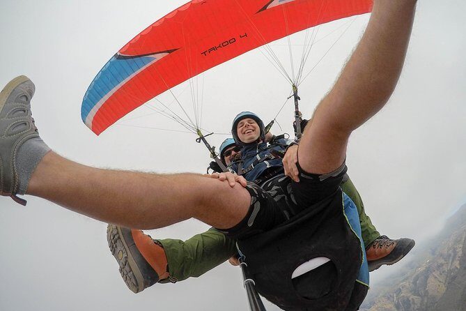 Acro Paragliding Adventure in Costa Adeje with FREE Pickup !! - The flight: wingovers, deep spirals, and what your body will notice