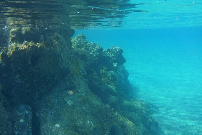 Boat Excursion to visit underwater lava tongues - Paco’s host style: safety plus stories you’ll remember