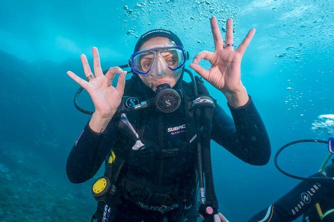 Discover Scuba Diving program: shore + boat dives - Shore skills first: learning gear and comfort step-by-step