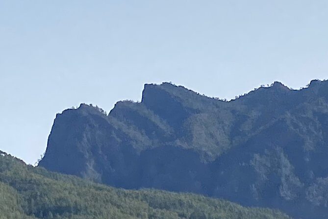 From Tenerife: Tajogaite Volcano, La Cumbrecita and Casco Antiguo - Caldera de Taburiente viewpoint: a quick crater look and a reason to pause