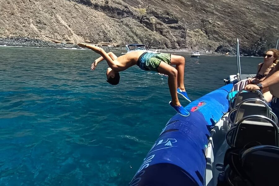 Los Gigantes to Teno: Boat trip with snorkeling & drinks - Snorkeling in crystal-clear open water: what you’re actually doing