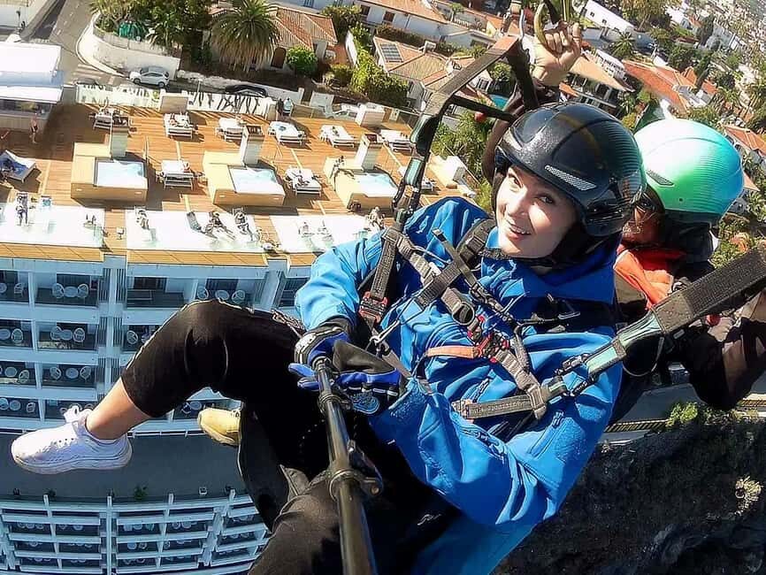 Paragliding in Puerto de la Cruz: start from 2200m high - Safety, Pilots, and the Small Group Advantage (Max 4)