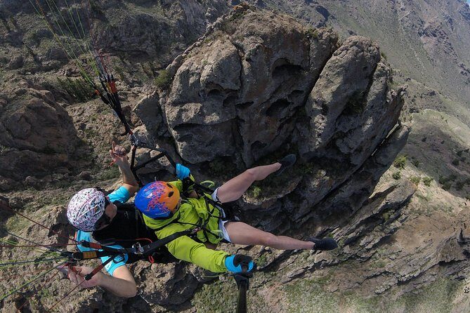 Premium Paragliding in Tenerife : Photos, videos and pickup included - Premium tandem paragliding in Tenerife: what makes it feel premium
