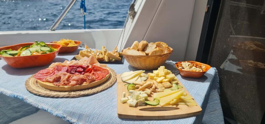 Private Yatch Amalfi Cinco - How the itinerary flows: cruise, Las Galletas, back to Marina South