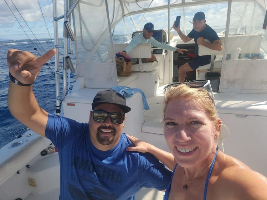 Puerto Colón: Coastal Boat Cruise with Swimming and Snacks - Turtle cove anchored stop: swimming, snorkeling, and paddleboard time