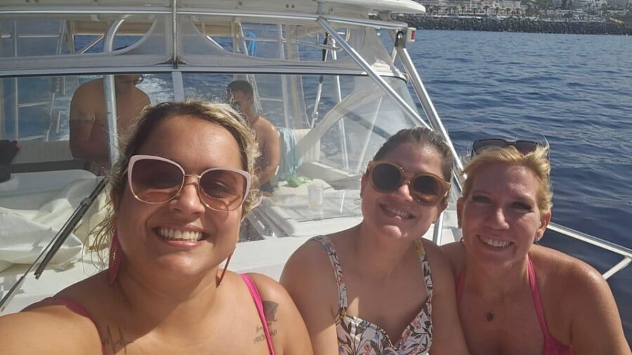 Puerto Colón: Coastal Boat Cruise with Swimming and Snacks - Weather and sea state: the one variable you can’t control