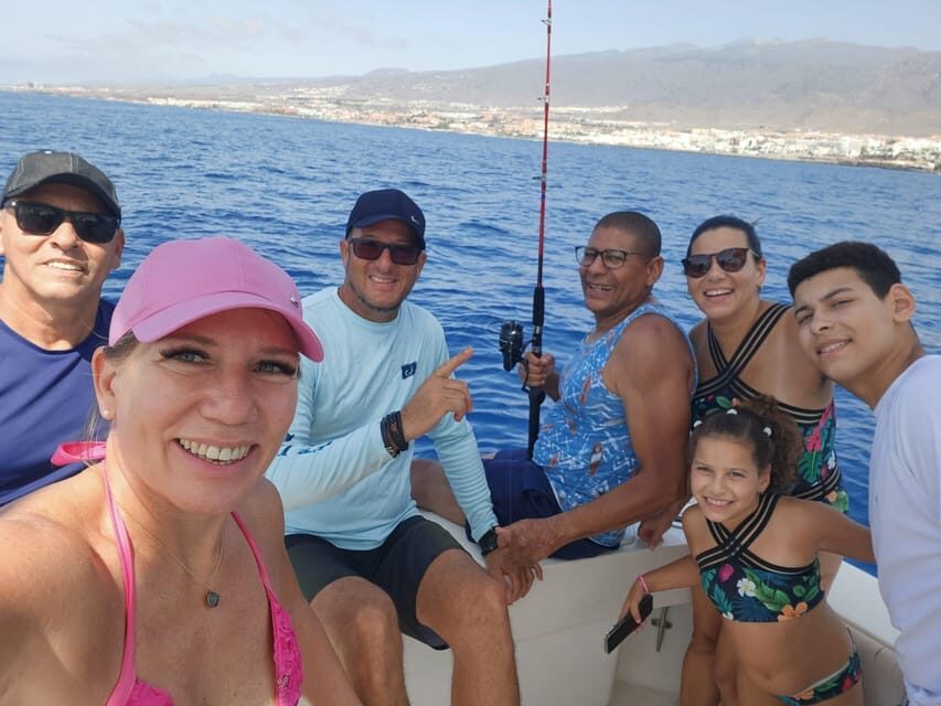 Puerto Colón: Coastal Boat Cruise with Swimming and Snacks - Quick practical tips before you board