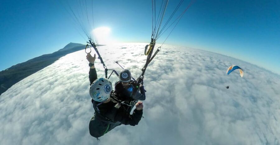 Puerto de la Cruz Tenerife: Teide Paragliding Flight - The Flight Itself: Clouds, Coastline, and Moments of Fun