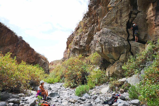 Rock climbing in natural space. - Picking the day: 9:00am start and a 3-hour plan