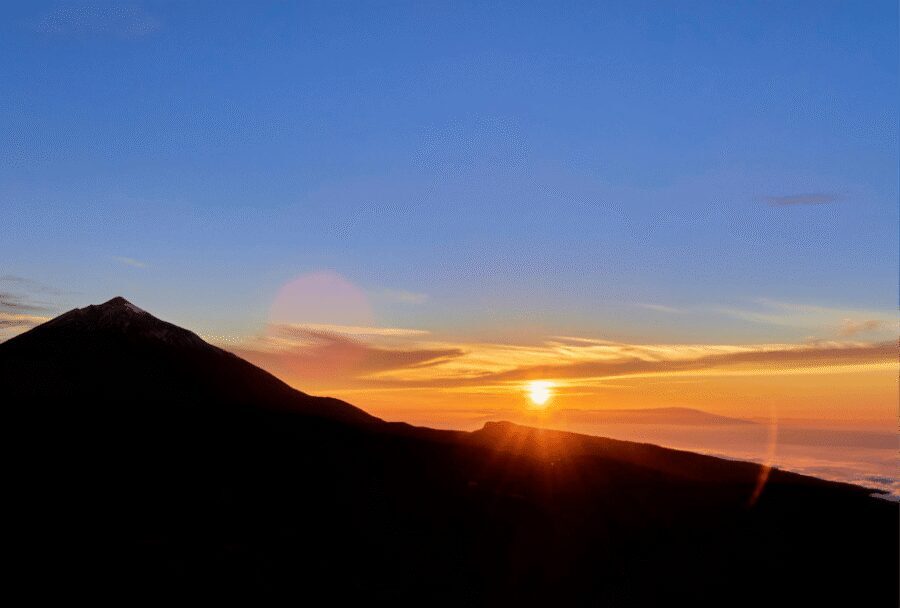 Teide: Guided Sunset & Stargazing Tour by Night with Dinner - Pickup, Bus Ride, and That Useful Village Break