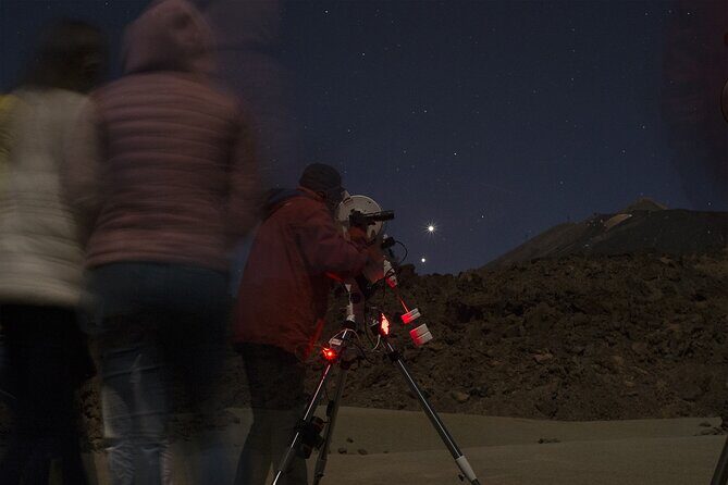 Teide National Park: Moonlight Tour & Stargazing Experience - Telescope time: what the moon and bright objects look like through high-grade gear