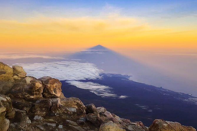 Teide National Park Sunset & Stargazing with Dinner (Star Safari) - Stop 1: Los Cristianos coach ride and volcanic storytelling