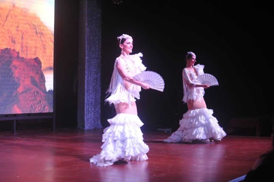 Tenerife: Flamenco Performance at Teatro Coliseo - What the Night Feels Like: Atmosphere, Cast Energy, and the Stage Picture