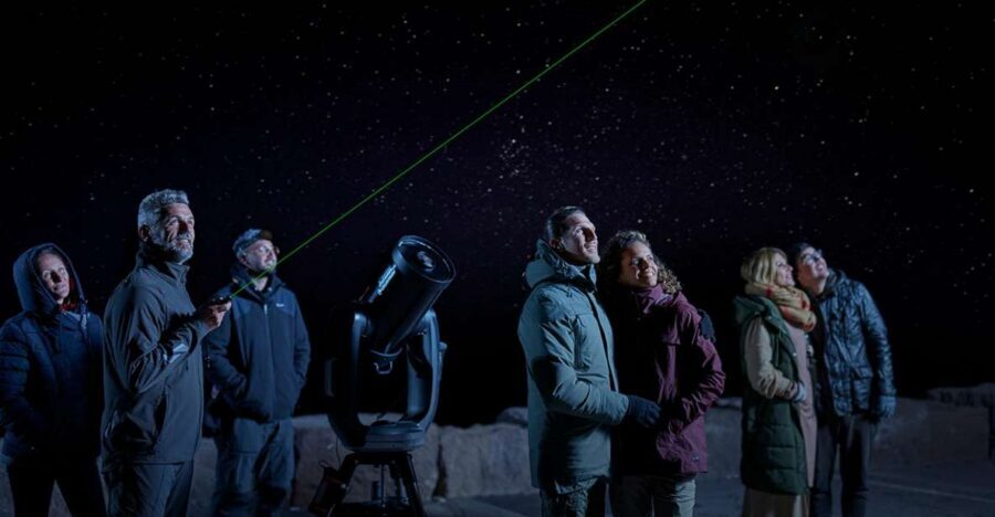 Tenerife: Mount Teide Sunset and Night Tour with Pickup - Stargazing time: how the certified Starlight guide helps you actually see