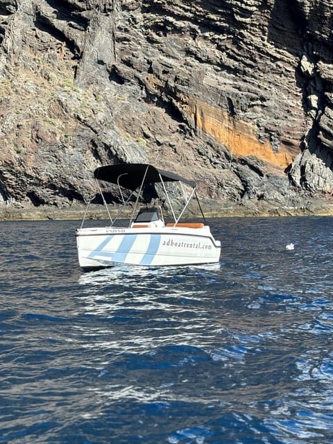 Tenerife: rent a boat without license - Your boat: the Compass 160e and why it matters for comfort