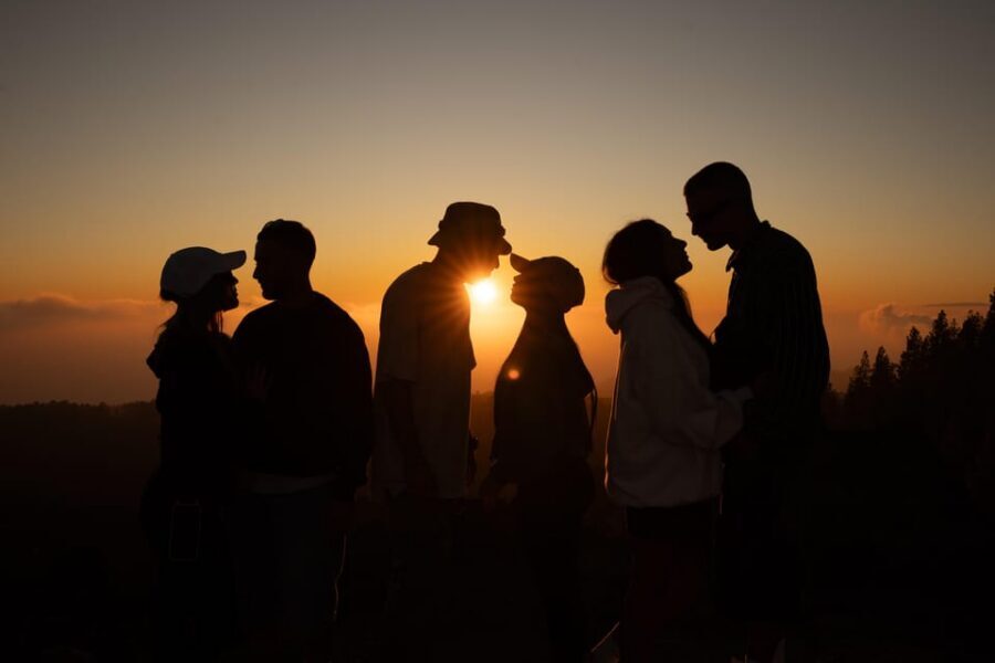 Tenerife: Teide National Park Sunset & Stargazing Tour - Dinner stop: good for energy, a mixed bag for vibes