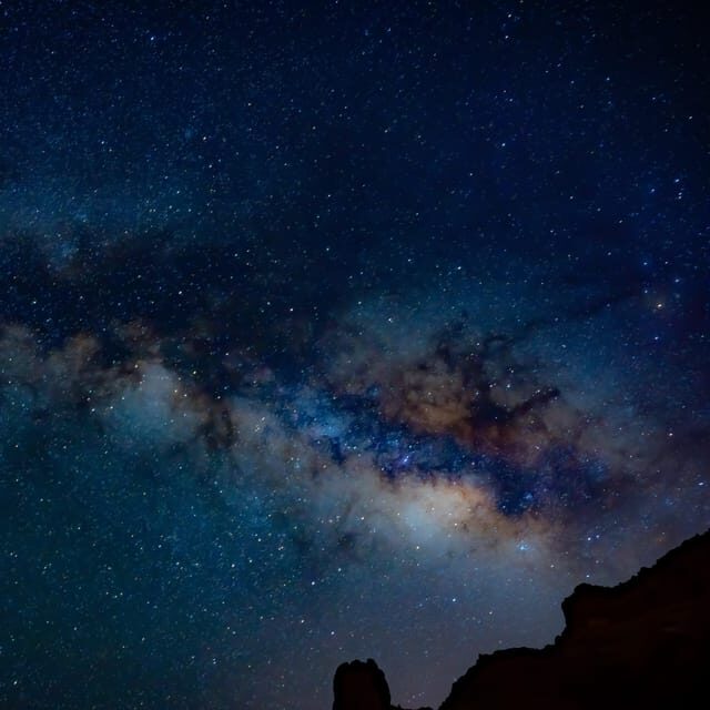 Tenerife: Teide National Park Sunset & Stargazing Tour - Shooting stars and laser-pointer constellation time