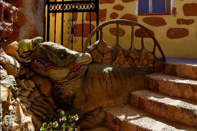 Travel in Time at El Pasaje Secreto - Where the Time Travel Fantasy Comes From